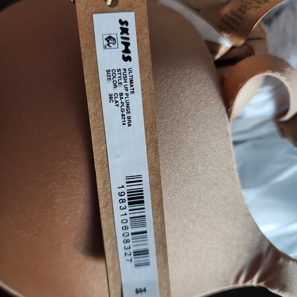SKIMS Ultimate Push Up Plunge Bra in Clay - Picture 2 of 2